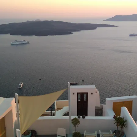Akron Cliff Villa Fira (Santorini)